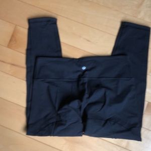 lululemon crop pant sz 10 gently worn
